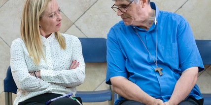 Meloni, contro don Patriciello gesto vigliacco e criminale