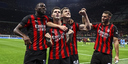 Allegri imbriglia Conte, poi resta in 10 ma resiste: Milan in vetta con Napoli e Roma. E ora la Juve