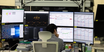 Borsa: l'Asia contrastata guarda al bilancio Usa