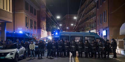 Cortei a rischio, stretta su permessi a poliziotti