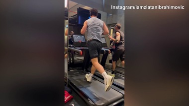 Ibra va di corsa sul tapis-roulant