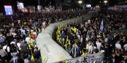 In 120mila si radunano a Tel Aviv per gli ostaggi