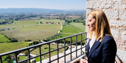 Meloni,grazie a forze dell'ordine, vicinanza a agenti feriti