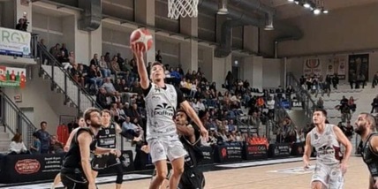 Una Paffoni scintillante domina la Rucker