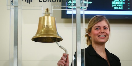 Borsa: Europa debole in apertura, Parigi -0,57%, Londra -0,09%