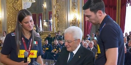 L'Italvolley da Mattarella. Velasco: "Origini diverse ma hanno lottato". De Giorgi: "Così si vince"