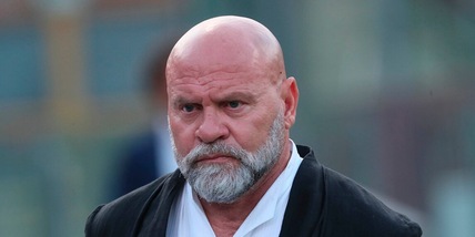 Cosmi, la seconda vita dell'uomo del fiume: sul palco a teatro tra Totti e Faber