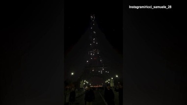 Ricci, che spettacolo la torre Eiffel