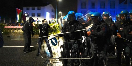 Italia-Israele, il corteo si trasforma in guerriglia urbana: scontri e arresti in centro a Udine