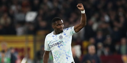 Bonny gol, l'Inter espugna l'Olimpico: Chivu aggancia Roma e Napoli in vetta!