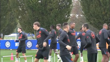 Inter, Chivu torna sull'arbitraggio di Roma con i suoi mentre Zanetti osserva a bordo campo