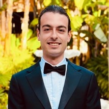 Usa, candidato di Trump si ritira dopo chat con post razzisti