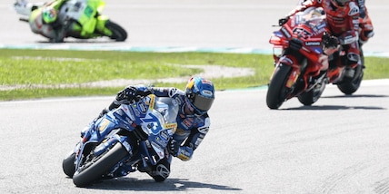 Alex Marquez vince in Malesia davanti ad Acosta e Mir. Ritiro per Bagnaia: cosa è successo