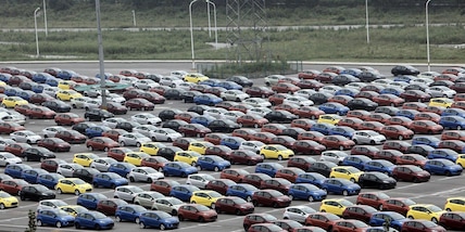 Auto Ue, 'mancano chip, stop della produzione imminente'