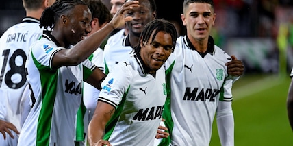 Laurienté-Pinamonti, colpo Sassuolo a Cagliari: Grosso a -2 dalla Juve