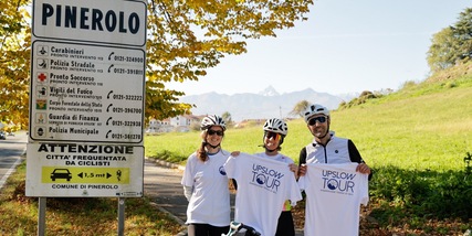 Paola Gianotti completa il tour nel Pinerolese: 15 Comuni, 35 cartelli per la sicurezza dei ciclisti