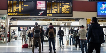 Minore torturato a Torino, procura indaga per sequestro