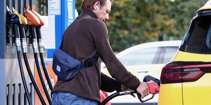 Codacons, in alcuni impianti benzina servita oltre 2,3 euro