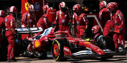 C'è una Ferrari leader ed è quella dei meccanici