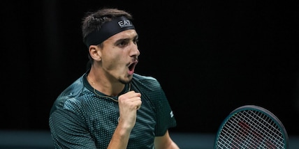 Sonego batte Cobolli in rimonta: il successo nel derby vale i quarti a Metz