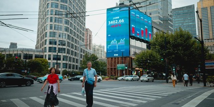 Borsa: Hong Kong positiva, apre a +0,24%