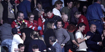 Ancora paura sugli spalti, Sinner e Alcaraz si fermano: cosa è successo in finale