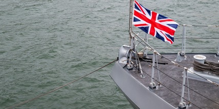 Royal Navy segue nave spia russa vicino ad acque Gb