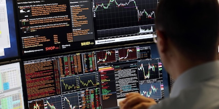 Lo spread tra Btp e Bund sotto i 74 punti