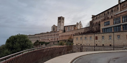 Il Papa, da San Francesco mentre il mondo cerca la speranza