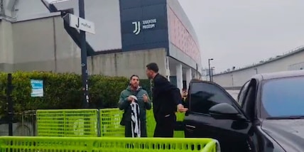 Juve, Vlahovic arriva al J Medical per gli esami dopo l’infortunio