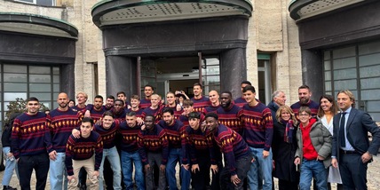 Calcio: visita al Gaslini per i giocatori del Genoa