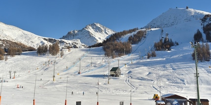 Vialattea: otto squadre nazionali in allenamento a Sestriere