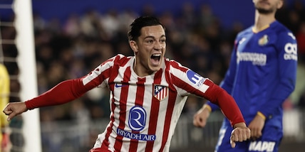 Il Cagliari punta Lucca, la Roma su Raspadori. Rumors anche su Dzeko e Insigne: mercato all'attacco