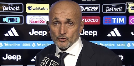 Spalletti, Juve-Roma show: "Yildiz in prigione, Zhegrova diventa liquido...Se dici questo ti mordo!" Spalletti, Juve-Roma show: "Yildiz in prigione, Zhegrova diventa liquido...Se dici questo ti mordo!"