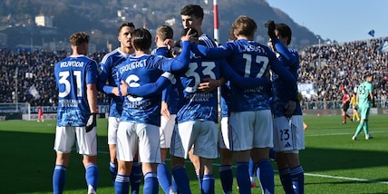 Il Como batte l’Udinese: basta il rigore di Da Cunha a Fabregas, annullato un gol a Zaniolo