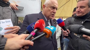 Lotito: "Sarri allena, non fa scouting"