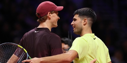 Sinner ko a Seul con Alcaraz, Jannik a Carlos: "Bello cominciare l'anno con te". Sugli Australian Open...
