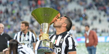 “Conte e Marotta mascherati, soffiata dal lavapiatti”: Tevez firma con la Juve