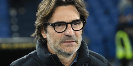 Commisso: Fiorentina col lutto al braccio e maglia speciale nel pre-gara