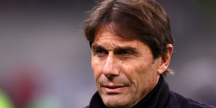 Napoli, Conte sotto accusa: poco turnover e squadra decimata, Champions e Juve a rischio