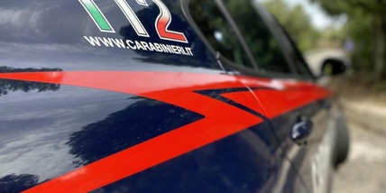 Sfregia la compagna sul viso con una coltellata, arrestato