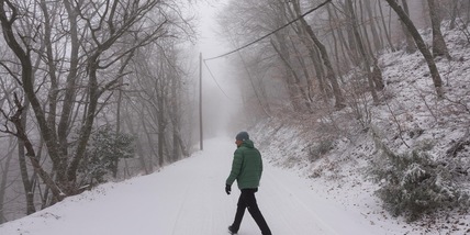 Il maltempo sferza la Grecia, Mitsotakis non va a Davos