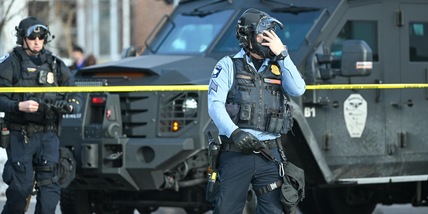 Cento membri del clero arrestati all'aeroporto di Minneapolis