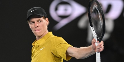 Sinner a fatica, Darderi e Musetti: tris azzurro agli ottavi Australian Open e ora derby. Cosa è successo