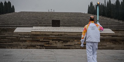 Milano Cortina: la Fiamma olimpica al Sacrario militare di Redipuglia