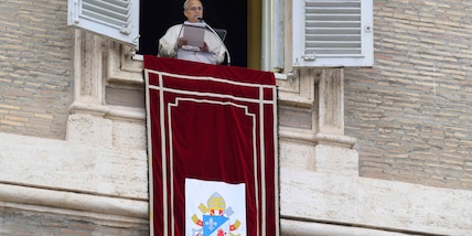 Il Papa, 'intensificare gli sforzi per la pace in Ucraina'