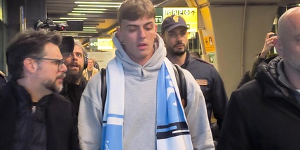 Calcio: visite mediche per Maldini, poi la firma con la Lazio