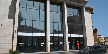 Tre cadaveri crivellati di colpi in un bosco del Messinese