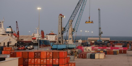 L'attivo commerciale con gli Usa scende a 34 miliardi