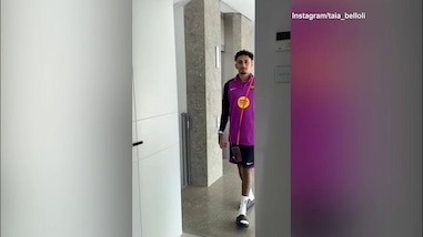 Raphinha si taglia i capelli, ma poi si pente